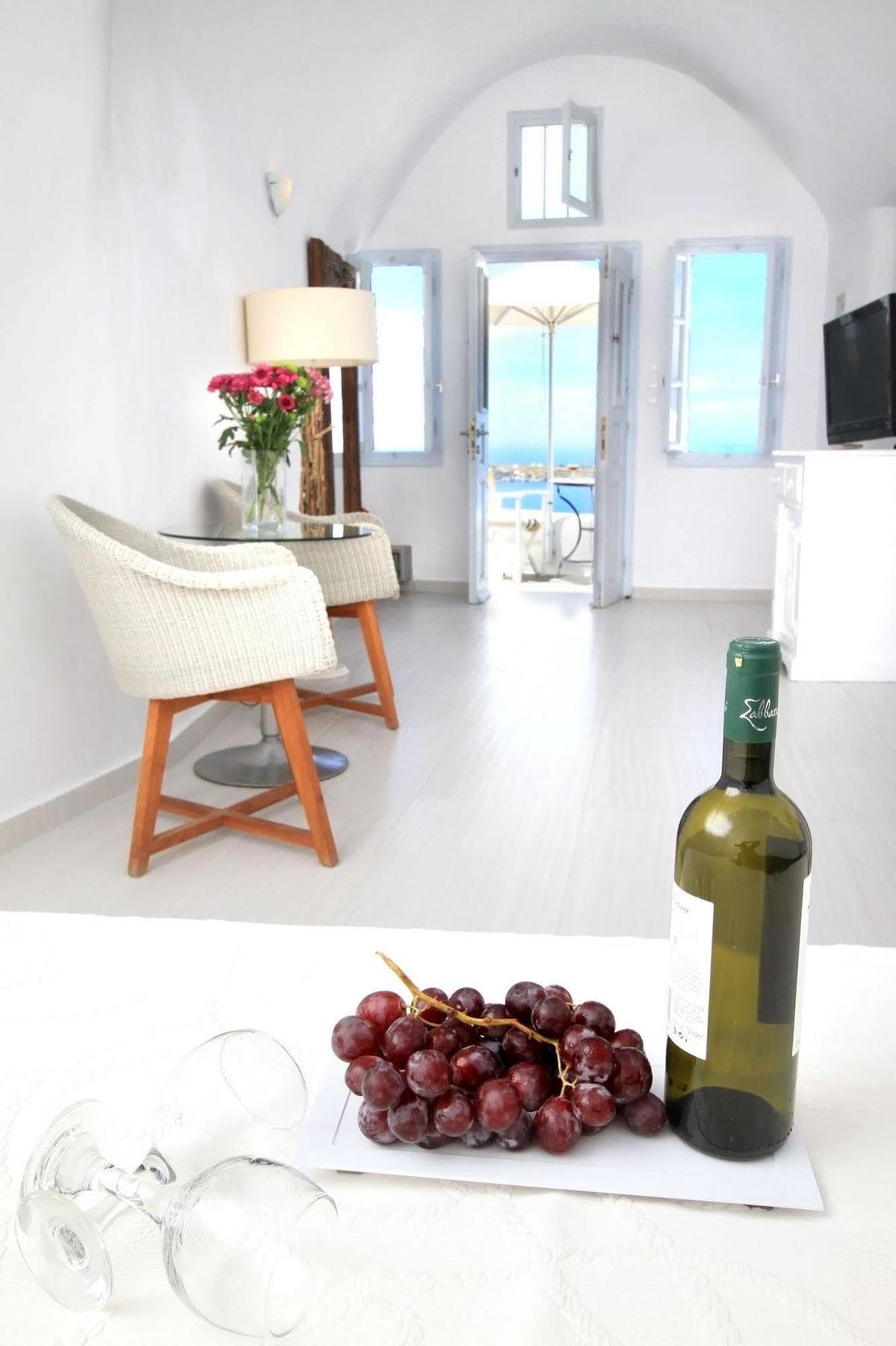 Finesse Apartahotel Oia (Santorini)